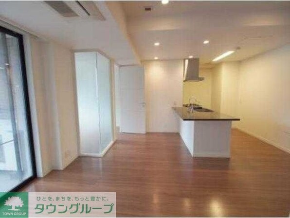 アルティスコート南青山の物件内観写真